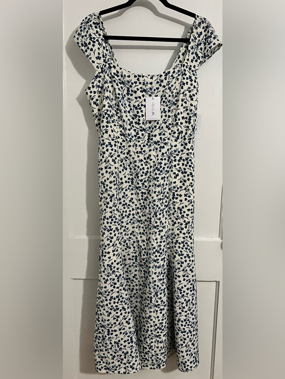 Jessica Simpson Cream Maxi Dress with Navy Floral Print